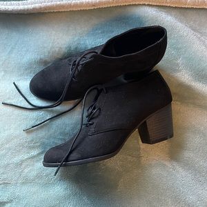 New ! Never worn !! Black booties ! Size 7.5